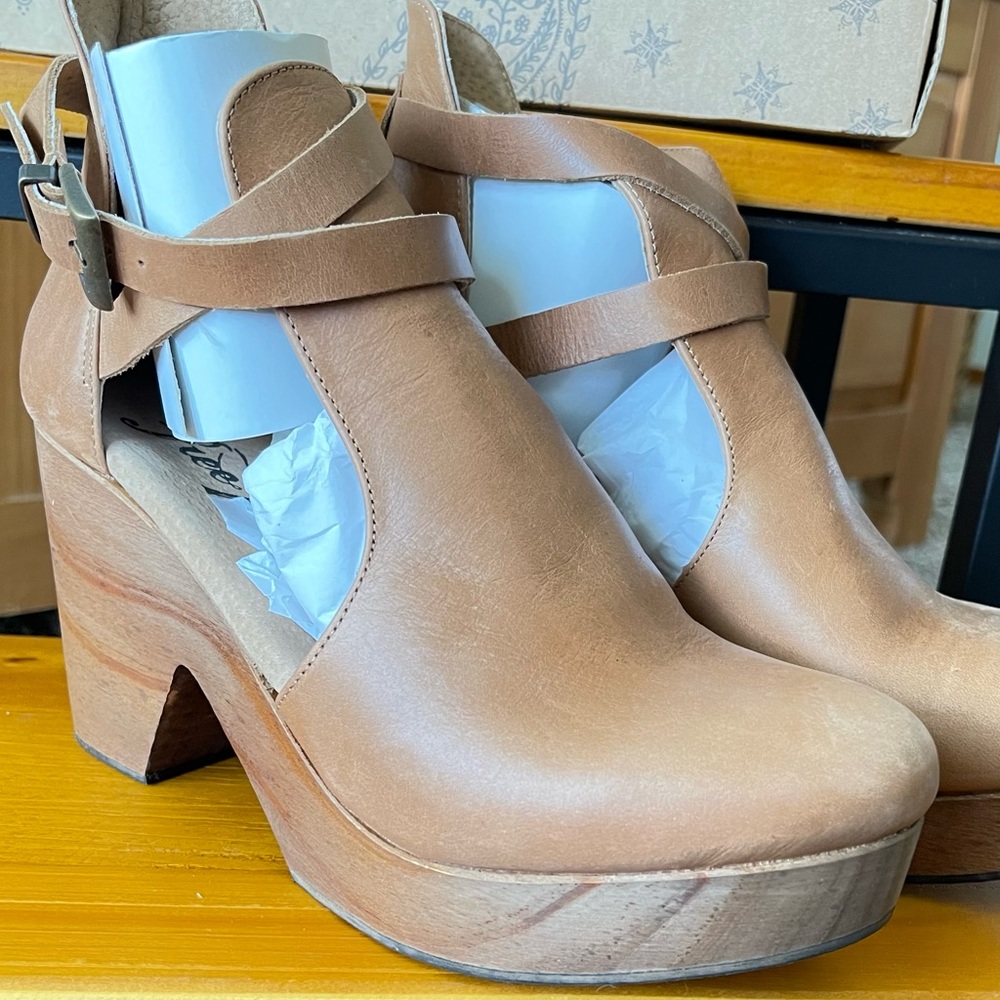 Free People Cedar Clog